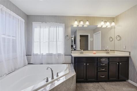 6372 N Dunkirk Court Aurora CO 80019