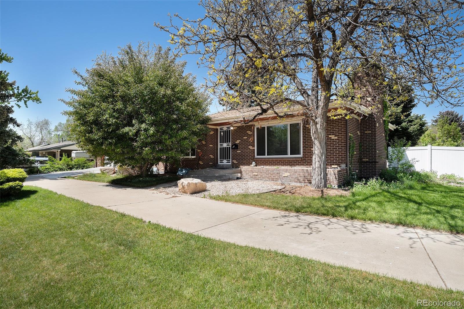 805 S Everett Street Lakewood CO 80226