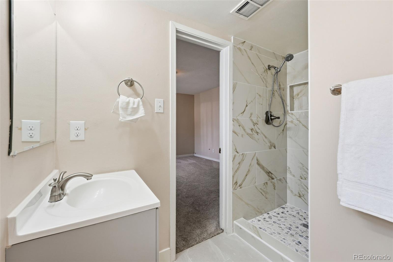 779 Scranton Street Aurora CO 80011