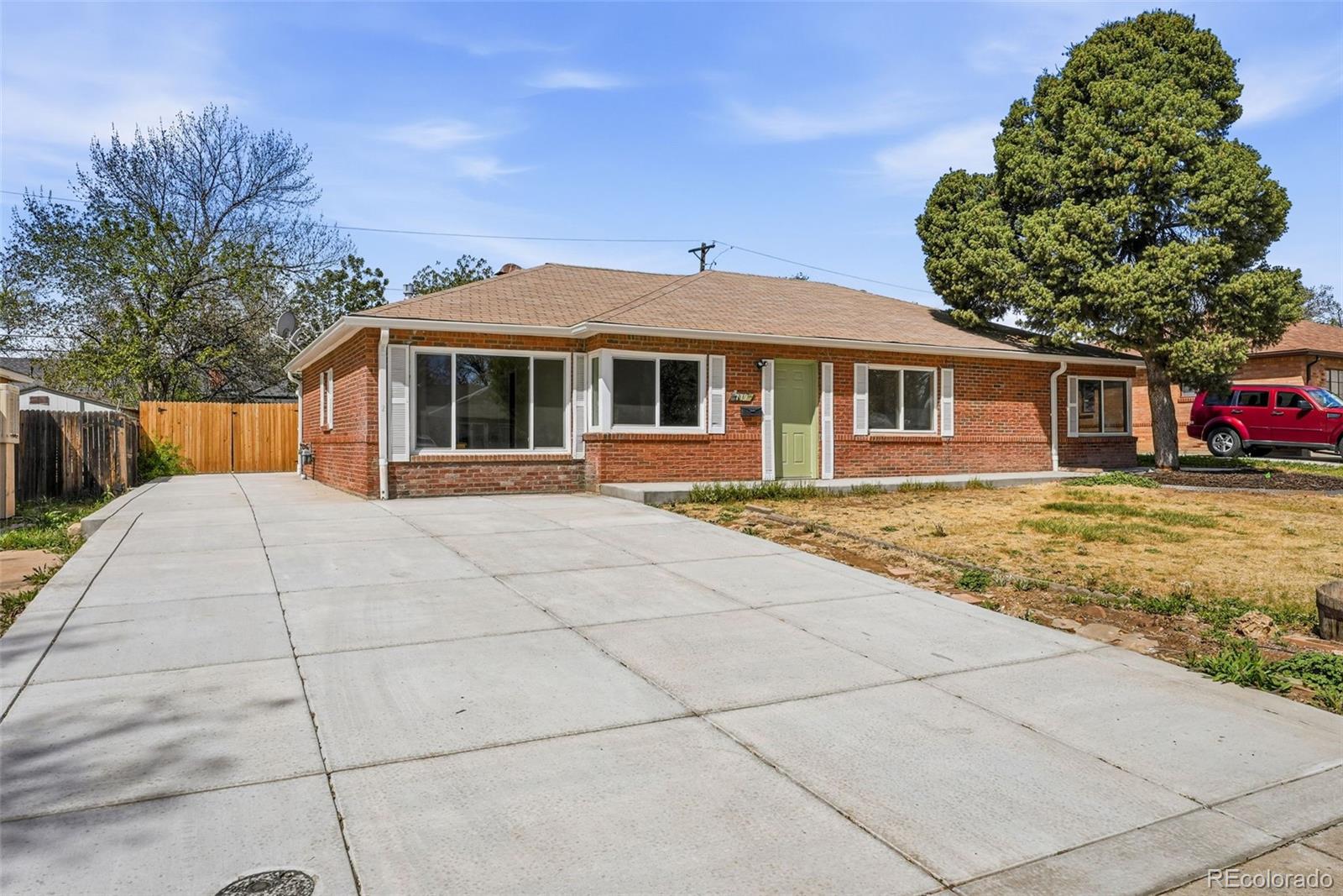 779 Scranton Street Aurora CO 80011