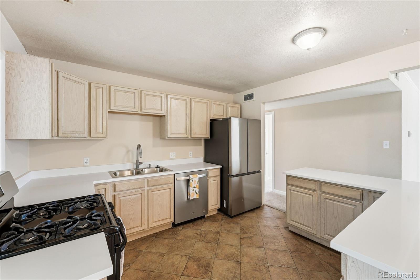779 Scranton Street Aurora CO 80011