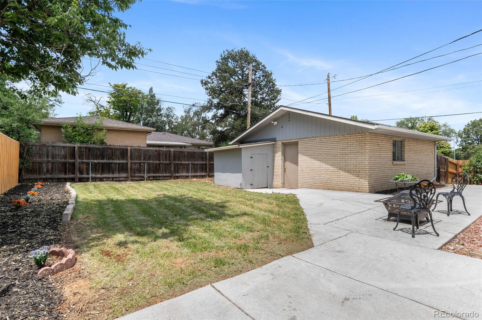 995 Ironton Street Aurora CO 80010