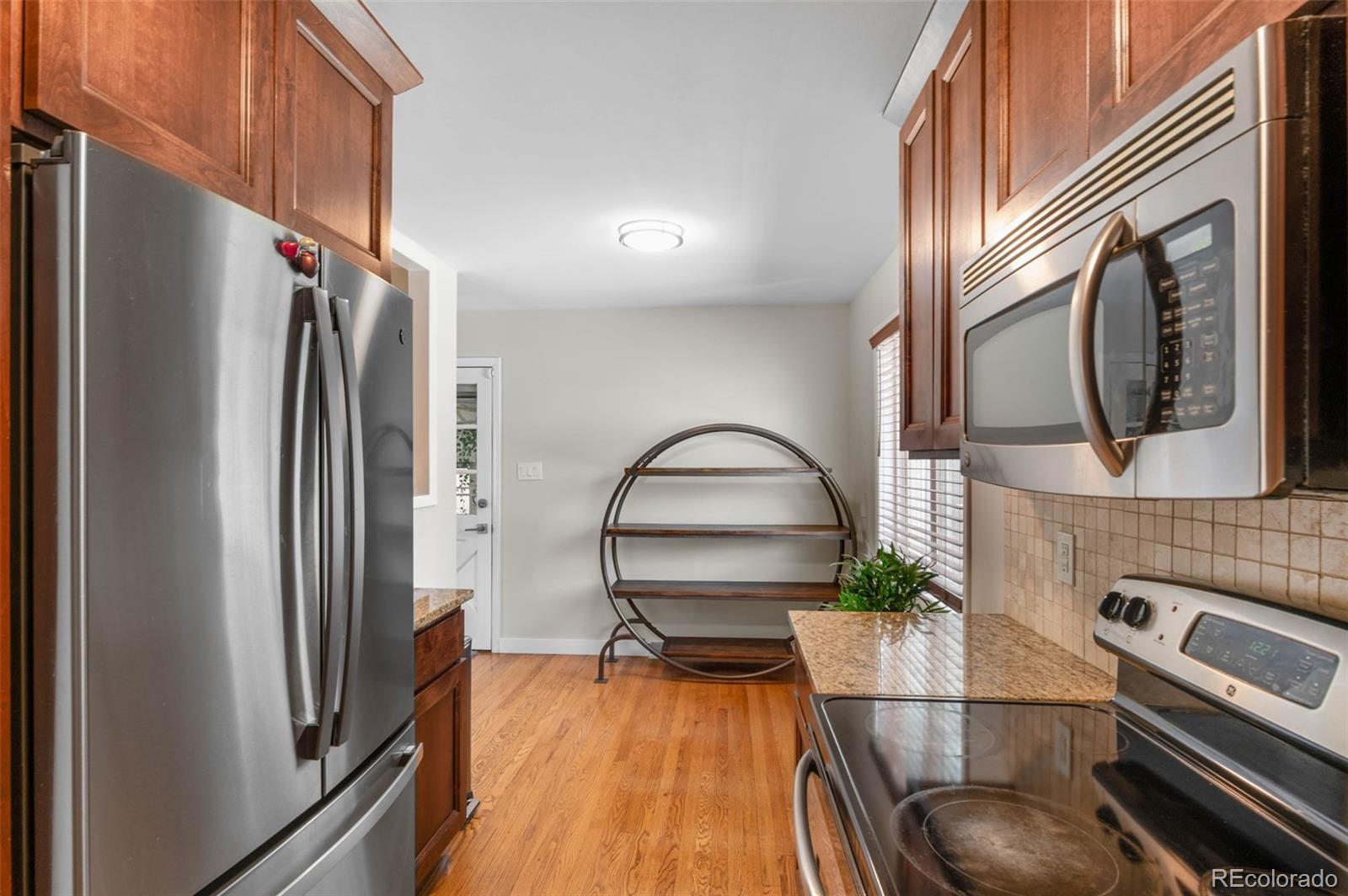 995 Ironton Street Aurora CO 80010