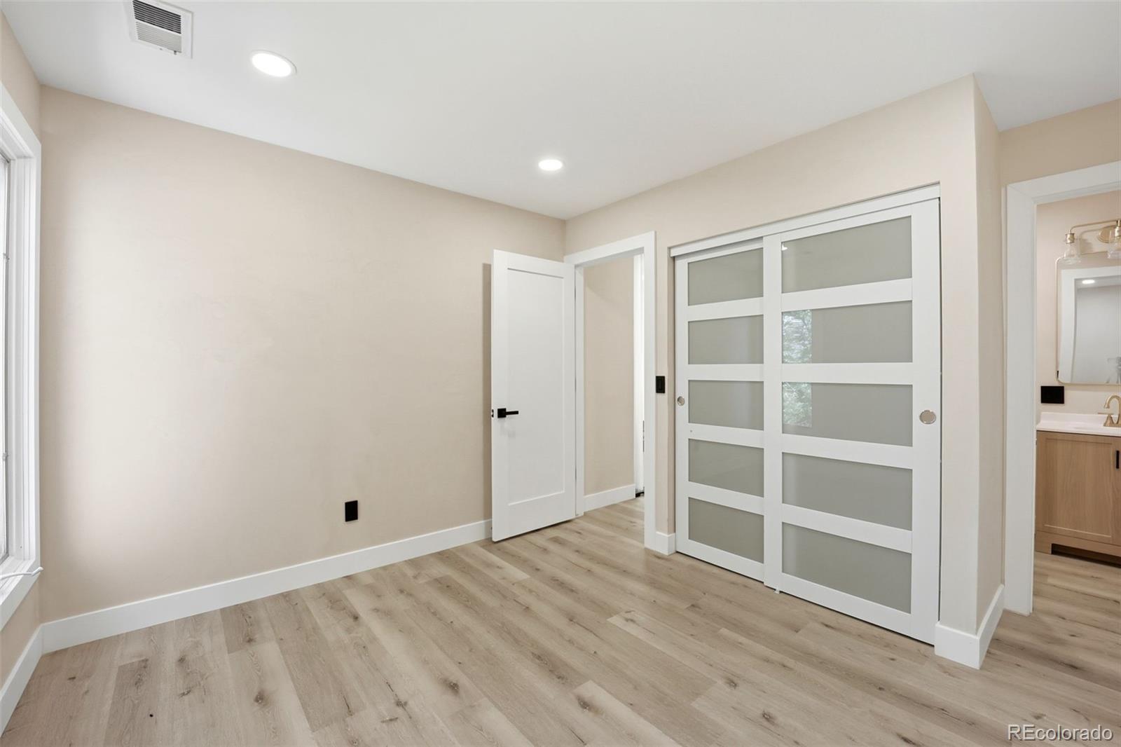 1581 W Briarwood Avenue Littleton CO 80120
