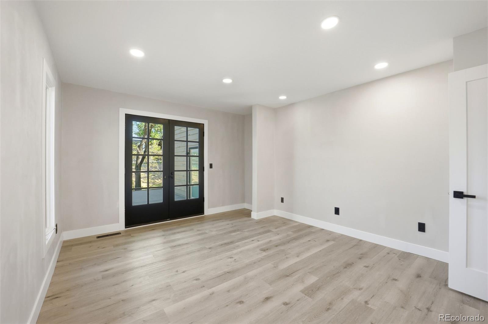 1581 W Briarwood Avenue Littleton CO 80120