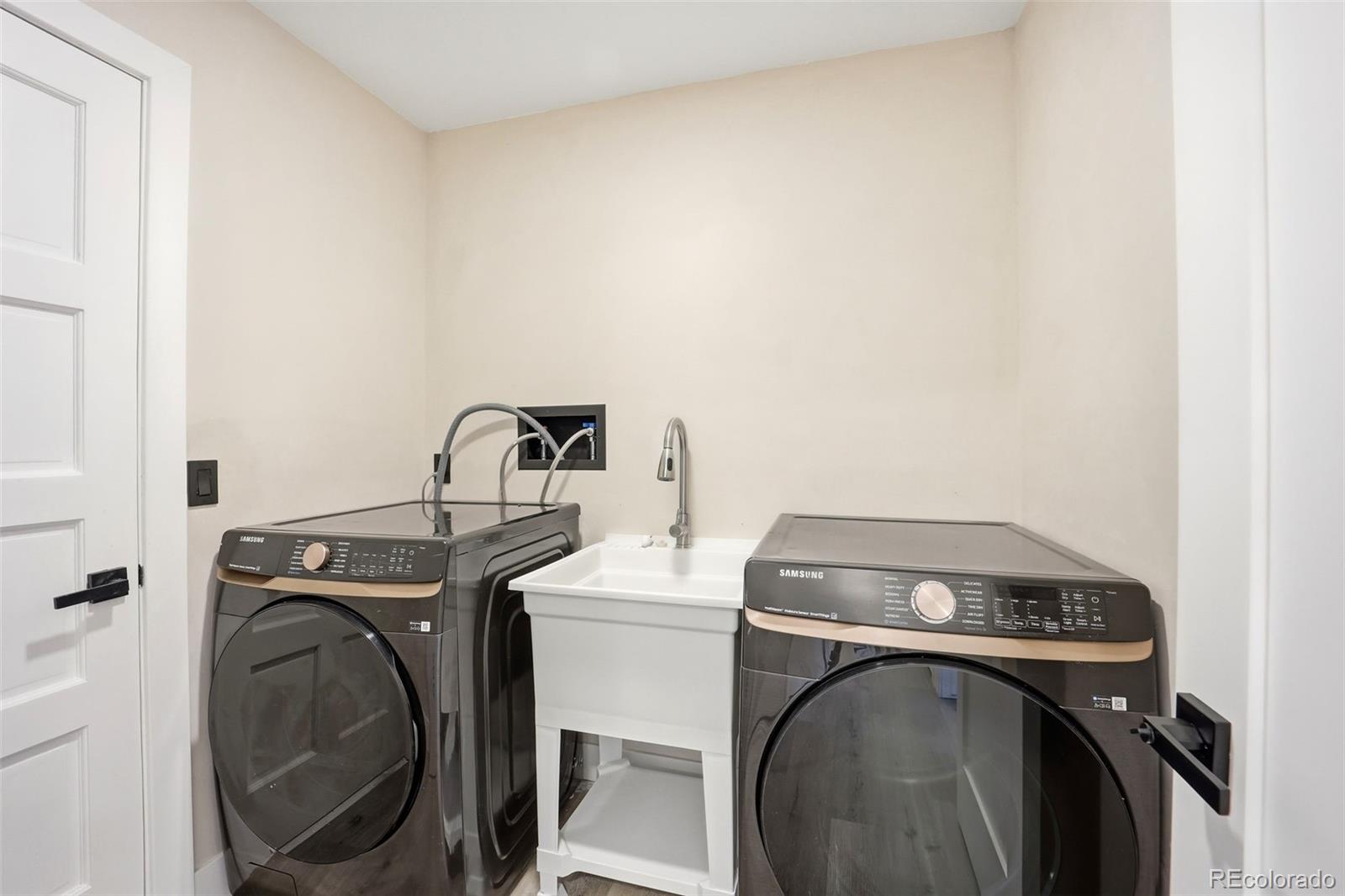 1581 W Briarwood Avenue Littleton CO 80120