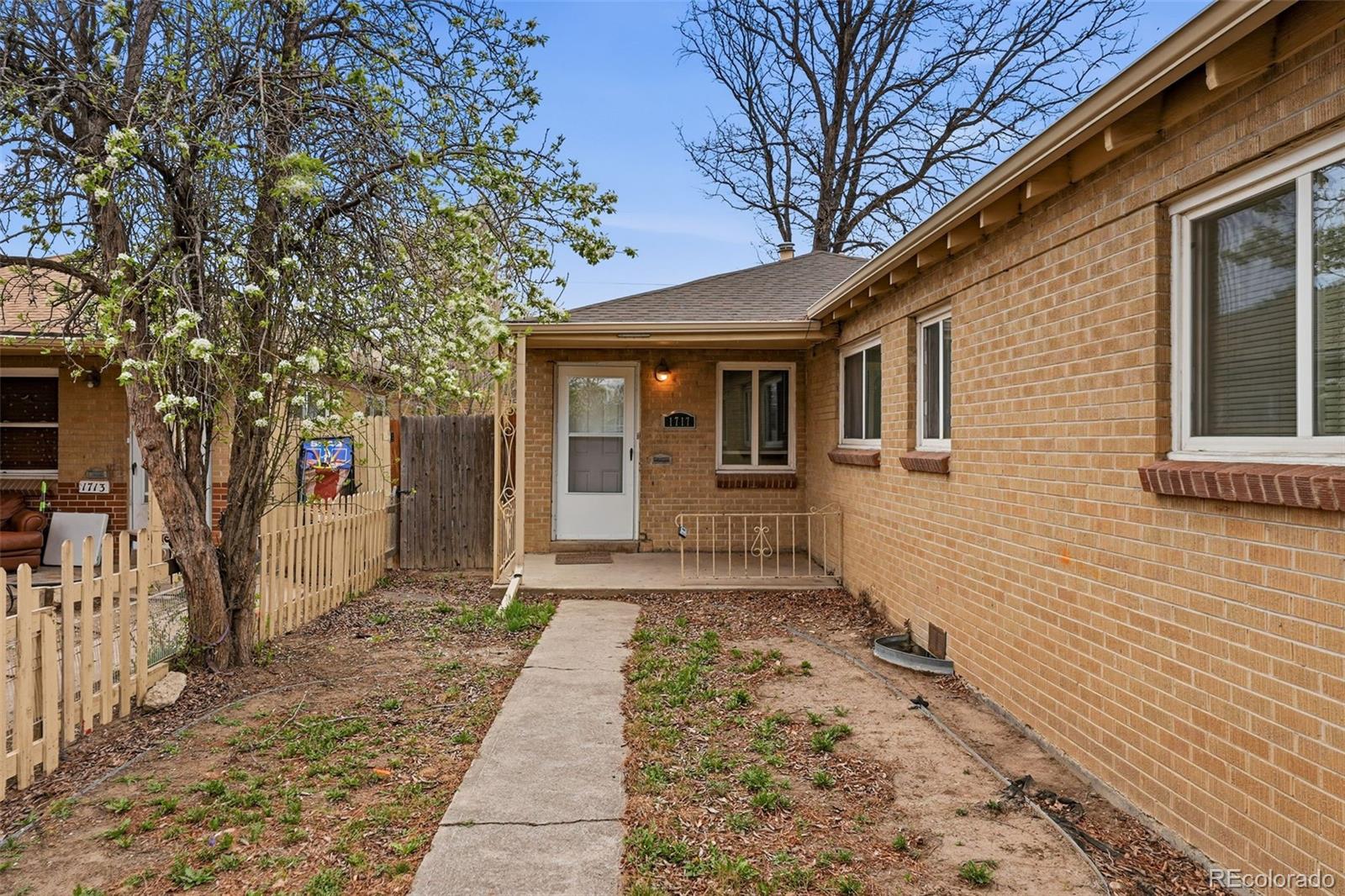 1717 Clinton Street Aurora CO 80010