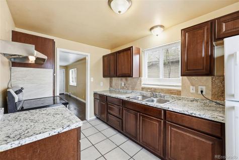 1717 Clinton Street Aurora CO 80010
