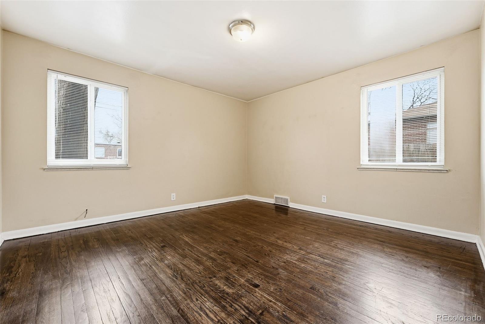 1717 Clinton Street Aurora CO 80010