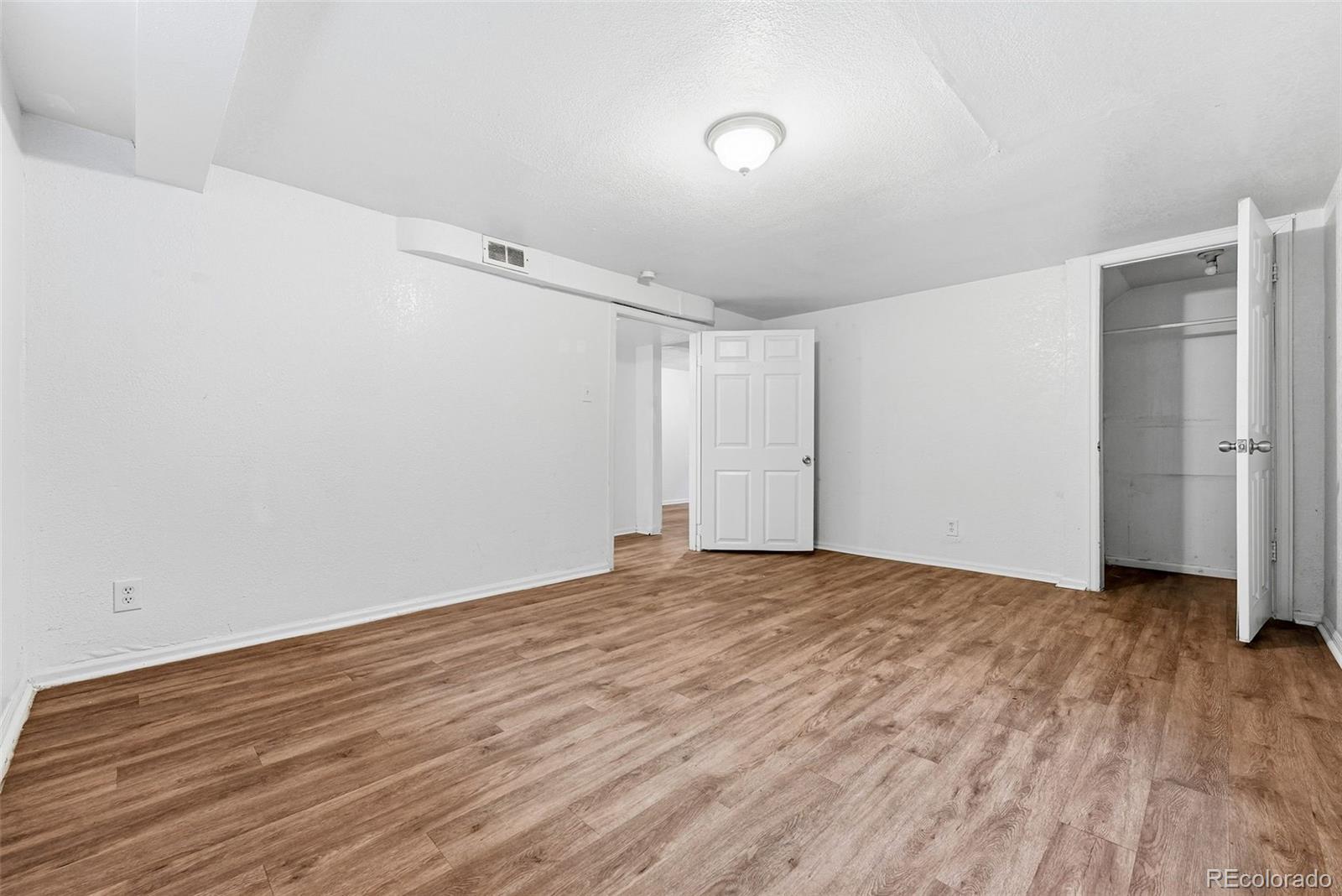 1717 Clinton Street Aurora CO 80010