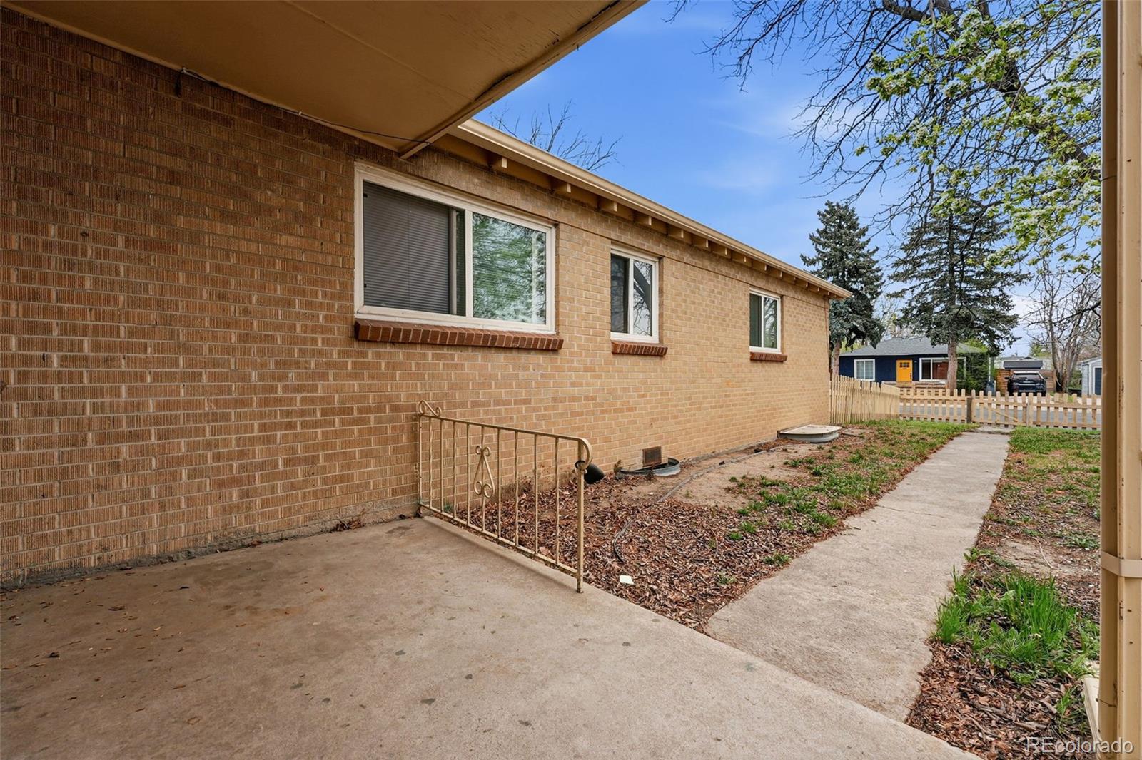1717 Clinton Street Aurora CO 80010