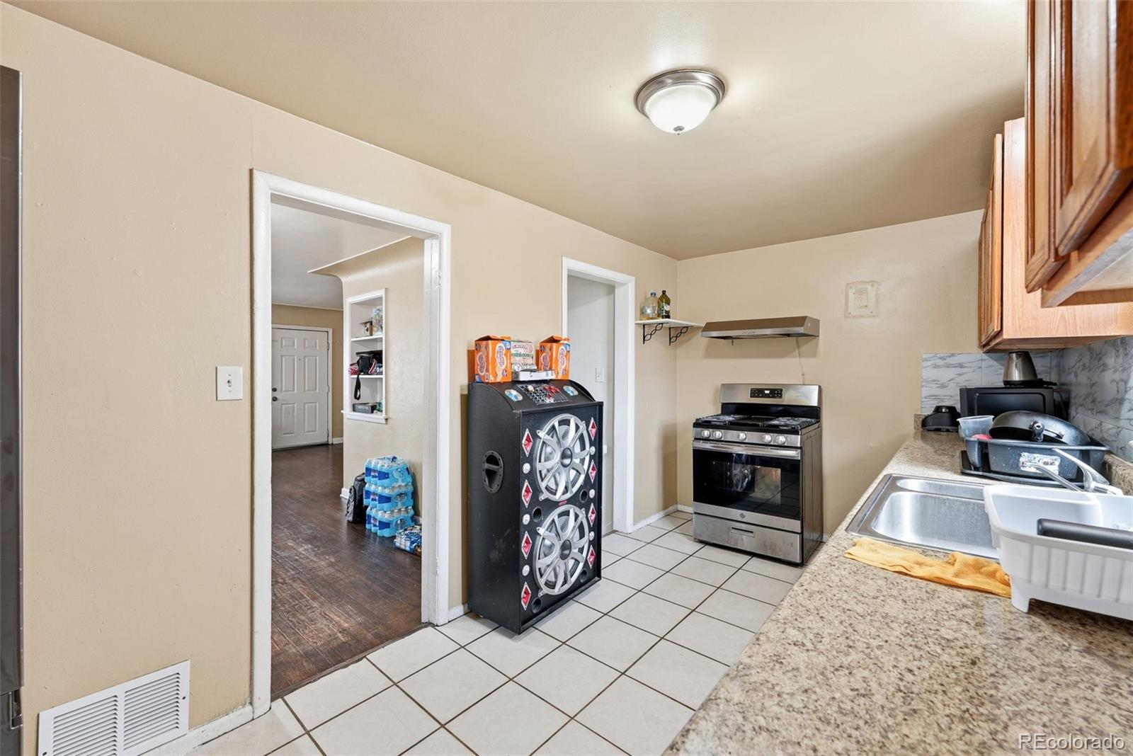 1717 Clinton Street Aurora CO 80010