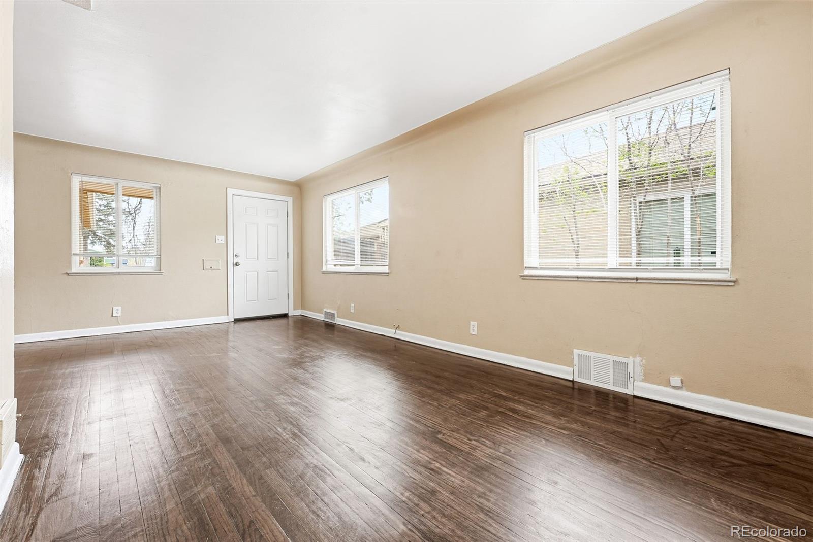 1717 Clinton Street Aurora CO 80010