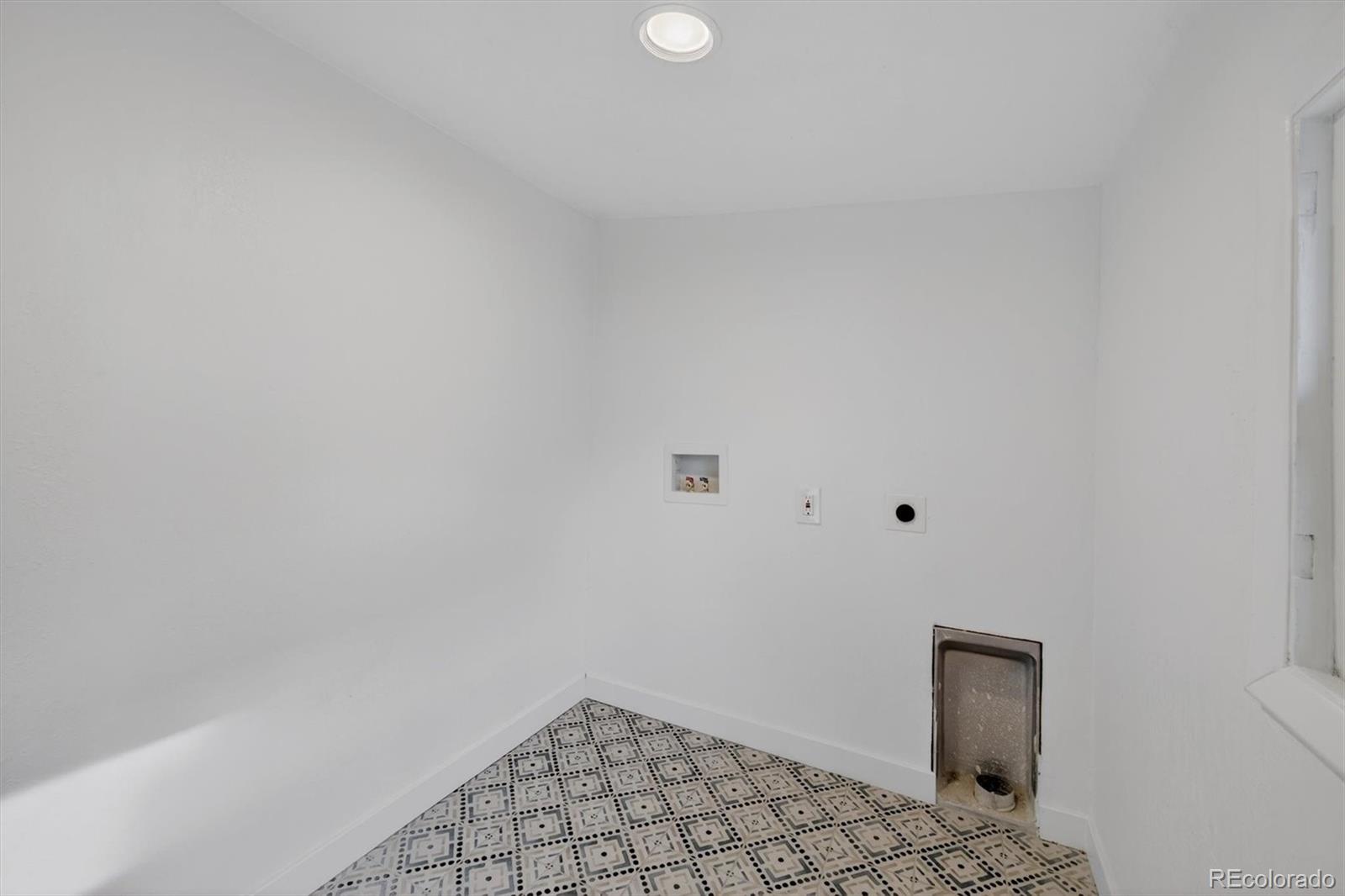 137 Hazel Court Denver CO 80219