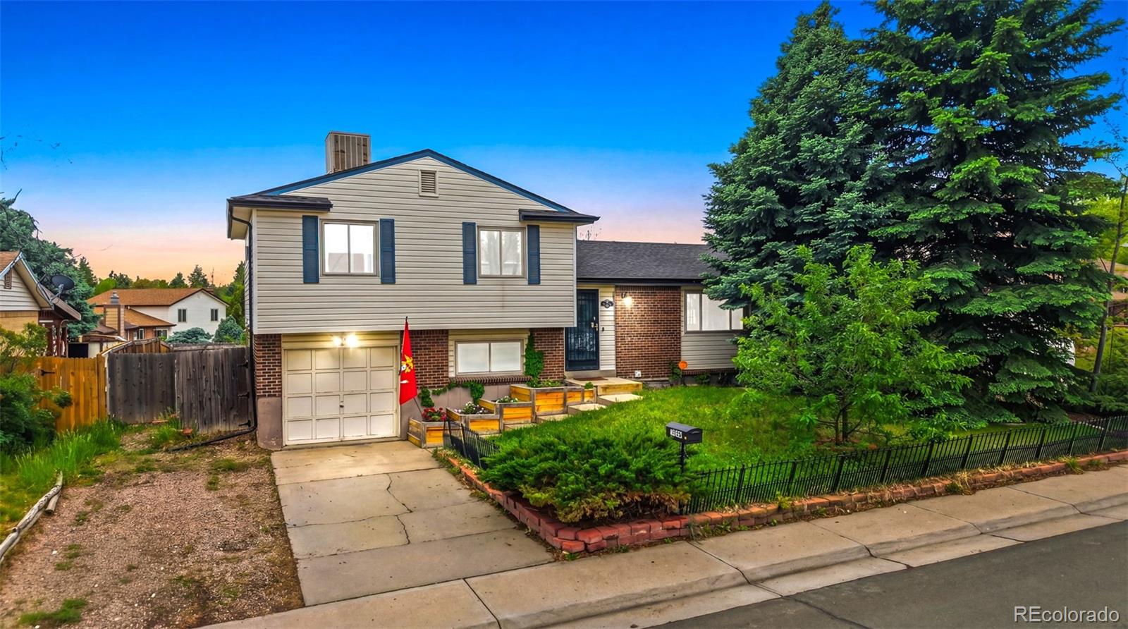1581 S Fairplay Way Aurora CO 80012