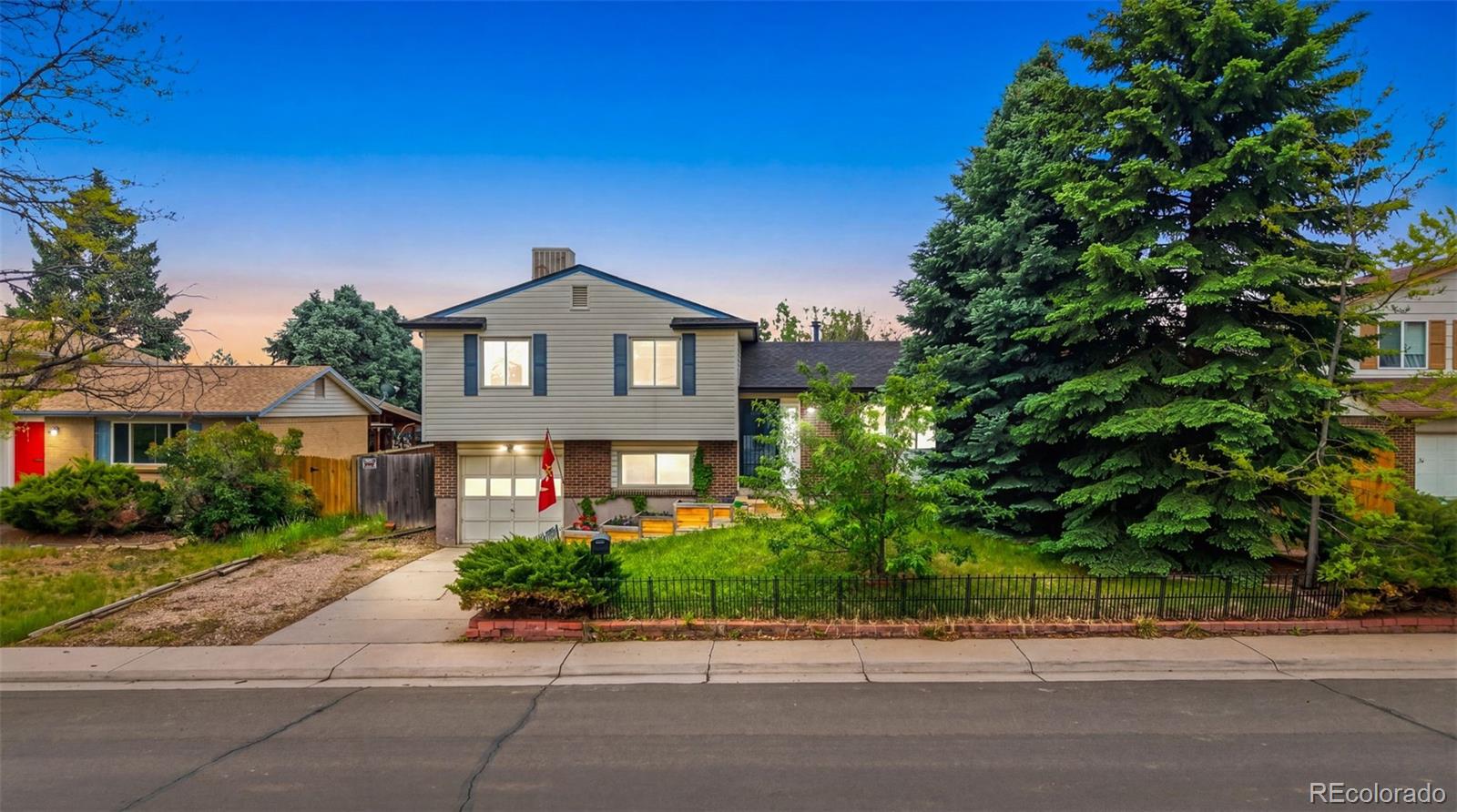 1581 S Fairplay Way Aurora CO 80012