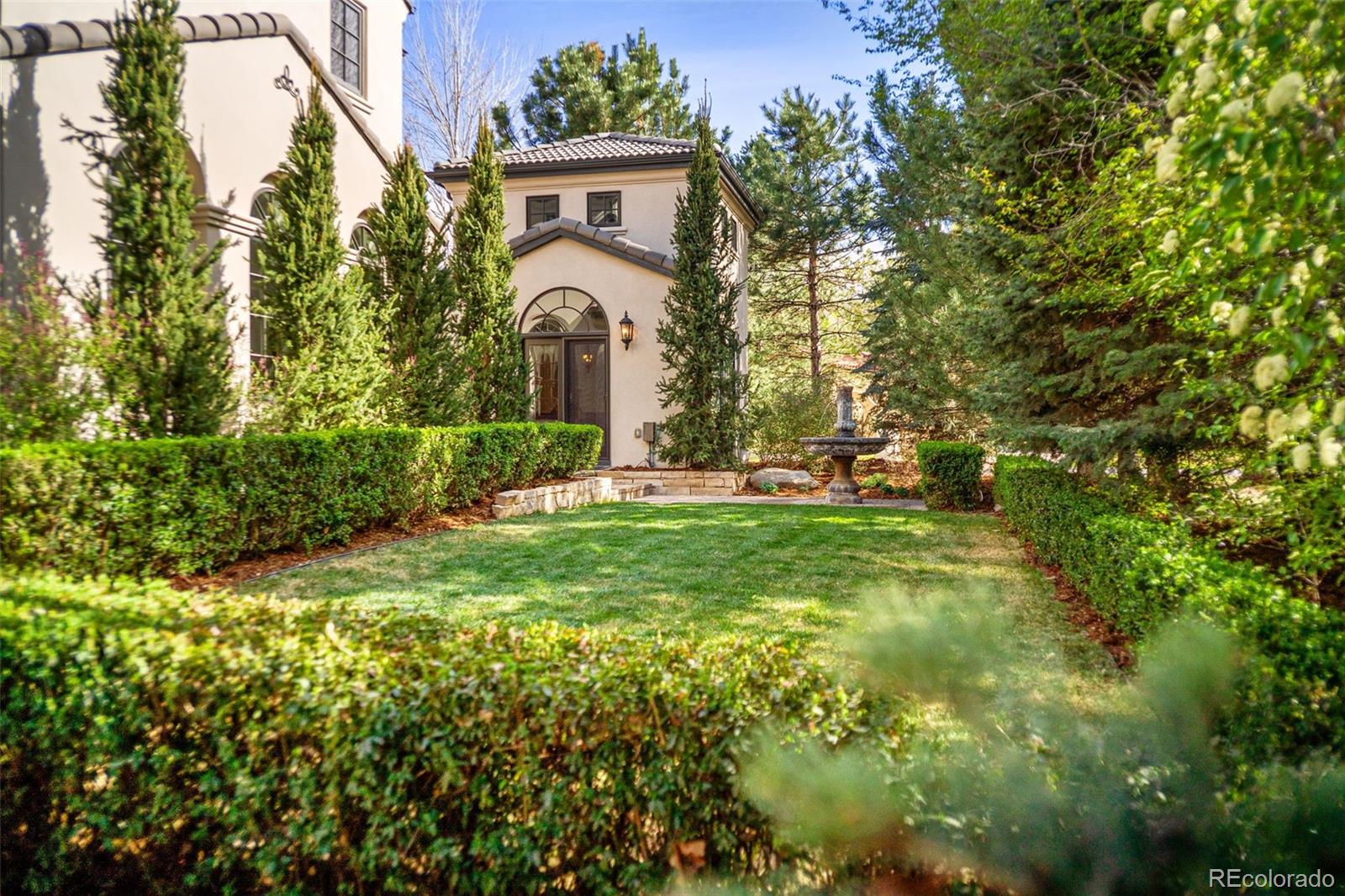 15 Foxtail Circle Englewood CO 80113