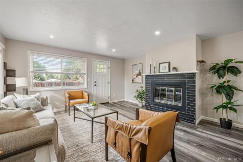 1689 Bahama Street Aurora CO 80011
