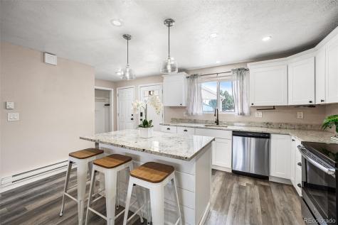 1689 Bahama Street Aurora CO 80011