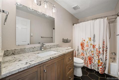 1689 Bahama Street Aurora CO 80011