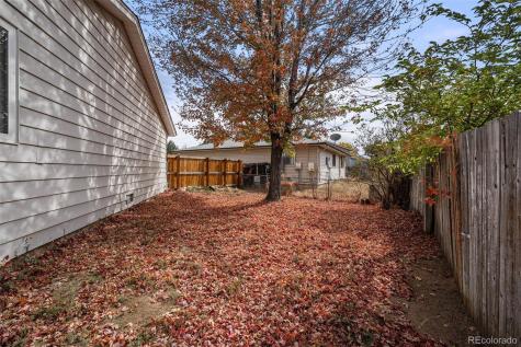 1689 Bahama Street Aurora CO 80011