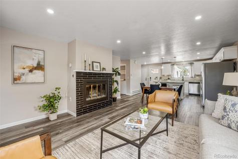 1689 Bahama Street Aurora CO 80011