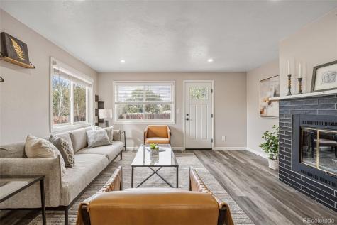 1689 Bahama Street Aurora CO 80011