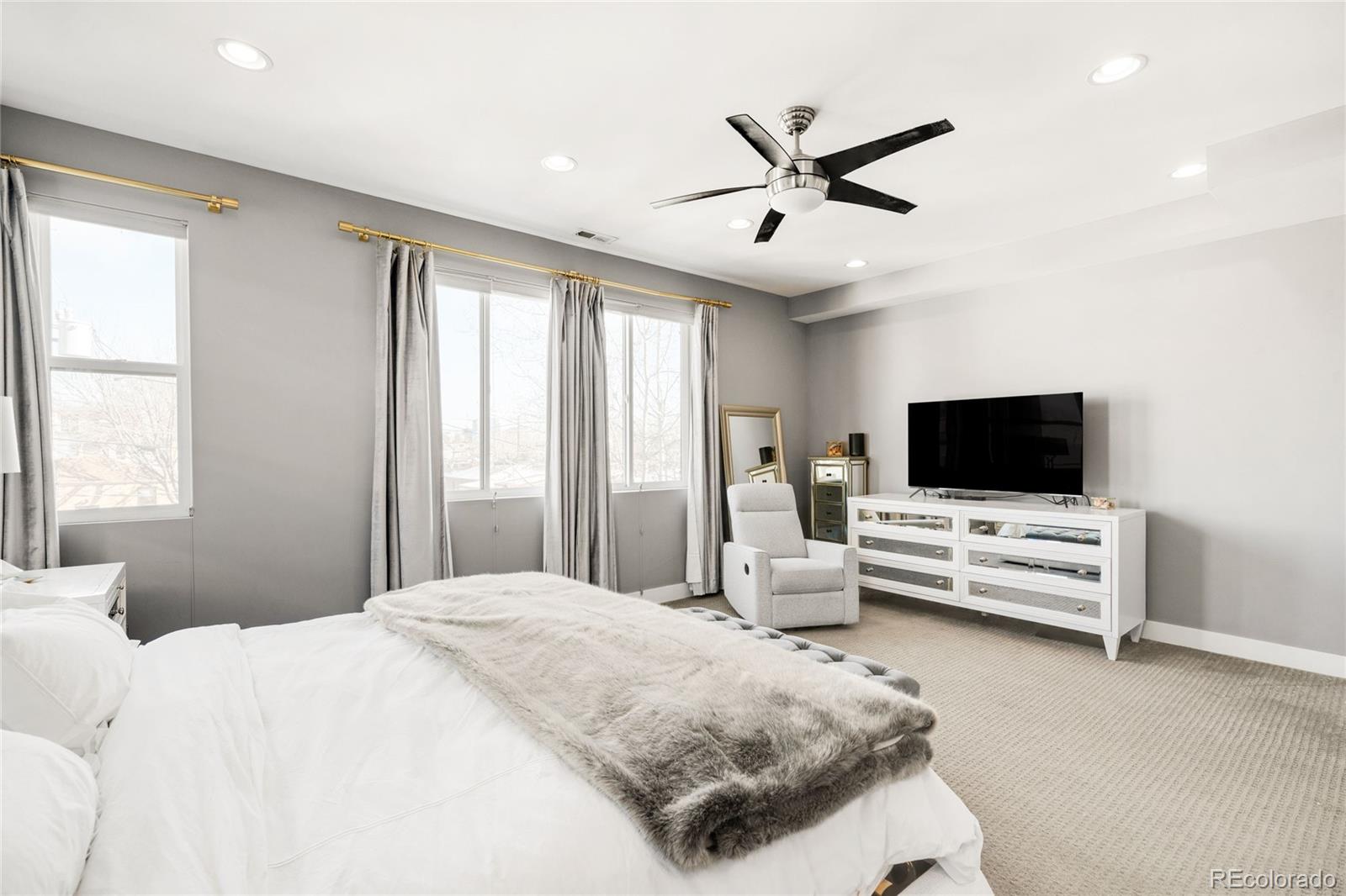 2712 Irving Street Denver CO 80211