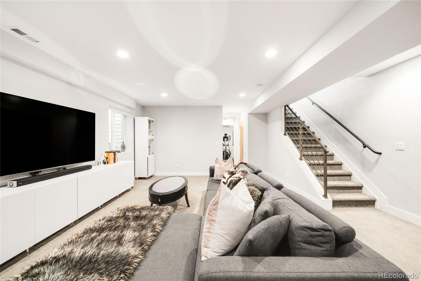 2712 Irving Street Denver CO 80211