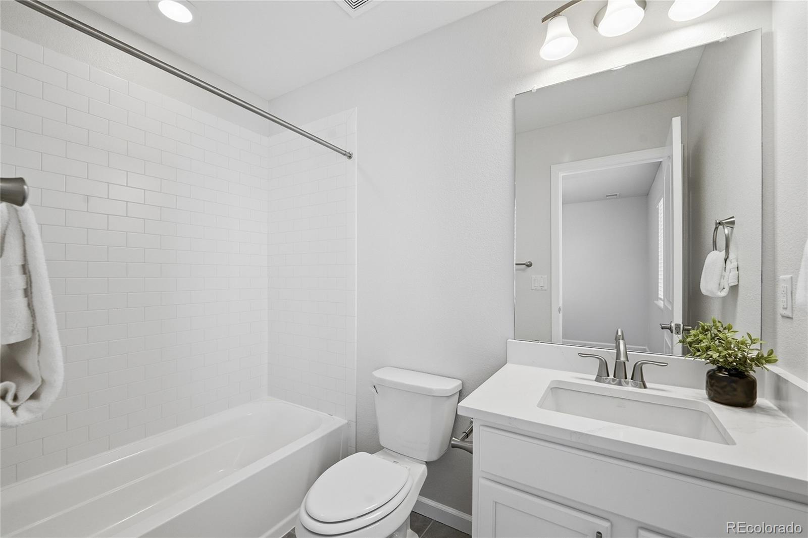 5783 S Fultondale Court Aurora CO 80016