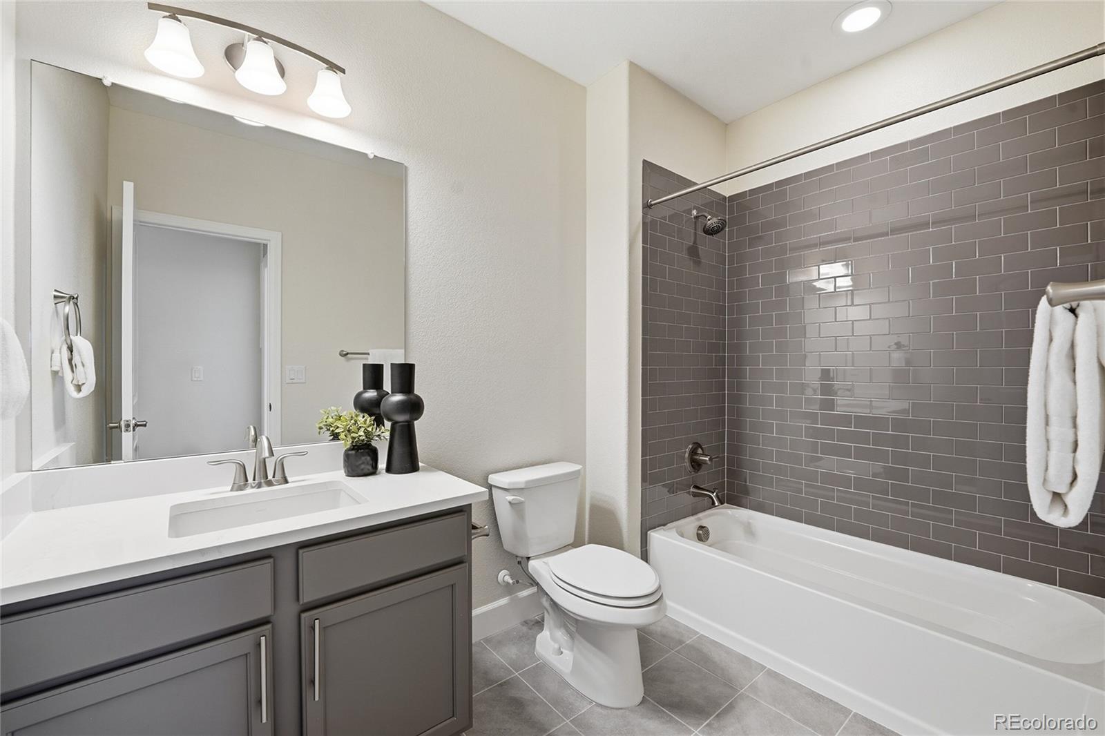 5783 S Fultondale Court Aurora CO 80016