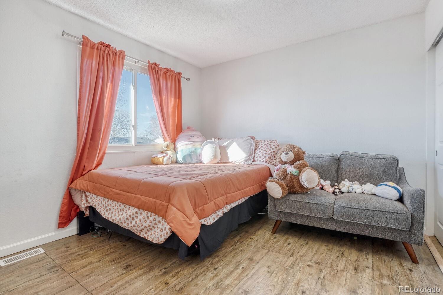 5303 Elkhart Denver CO 80239