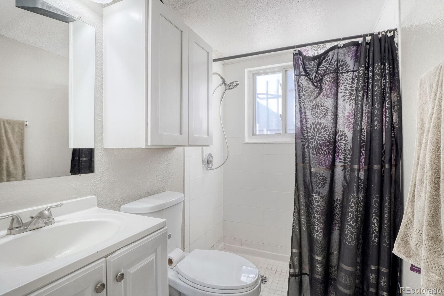 5303 Elkhart Denver CO 80239