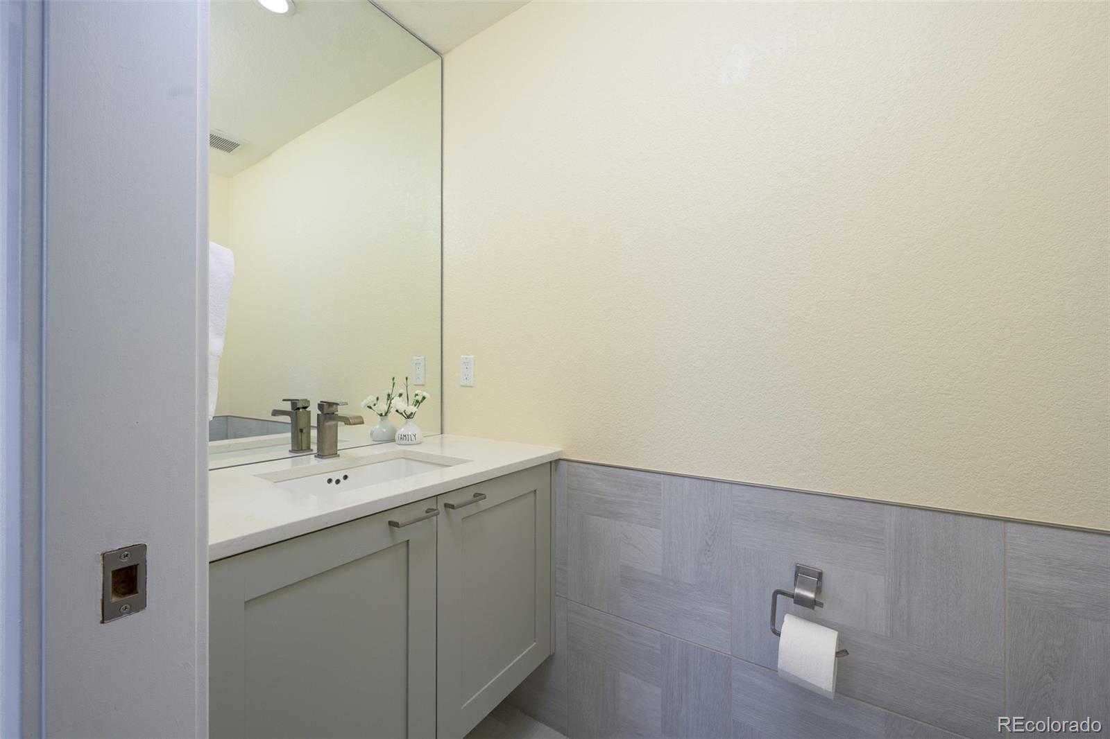 2408 S Orchard Way Lakewood CO 80228
