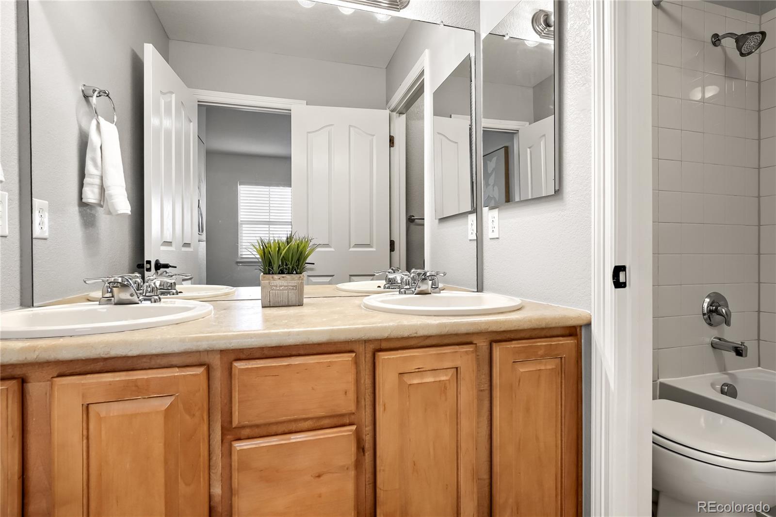 6441 S Millbrook Way Aurora CO 80016