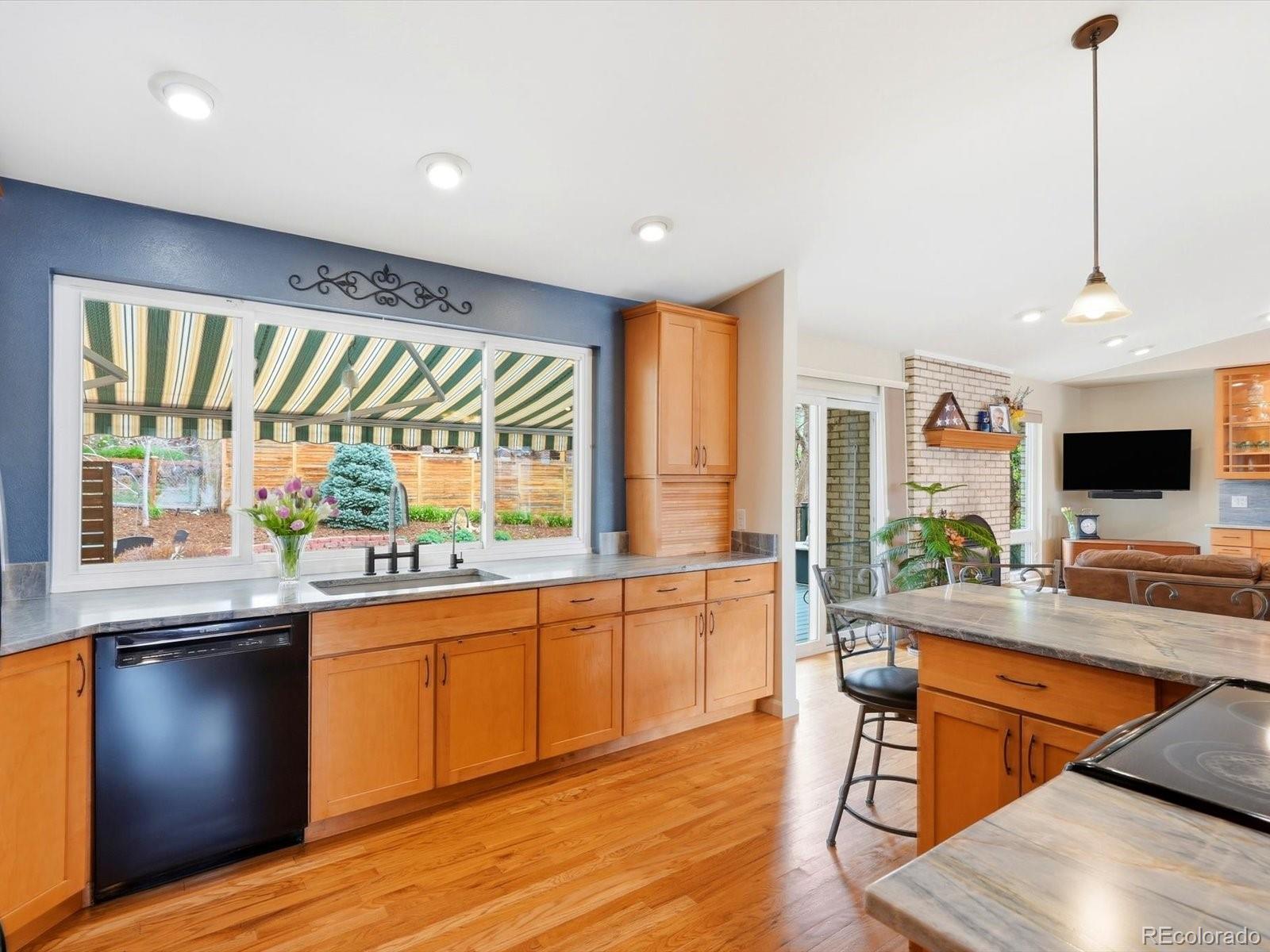 2372 S Holland Street Lakewood CO 80227