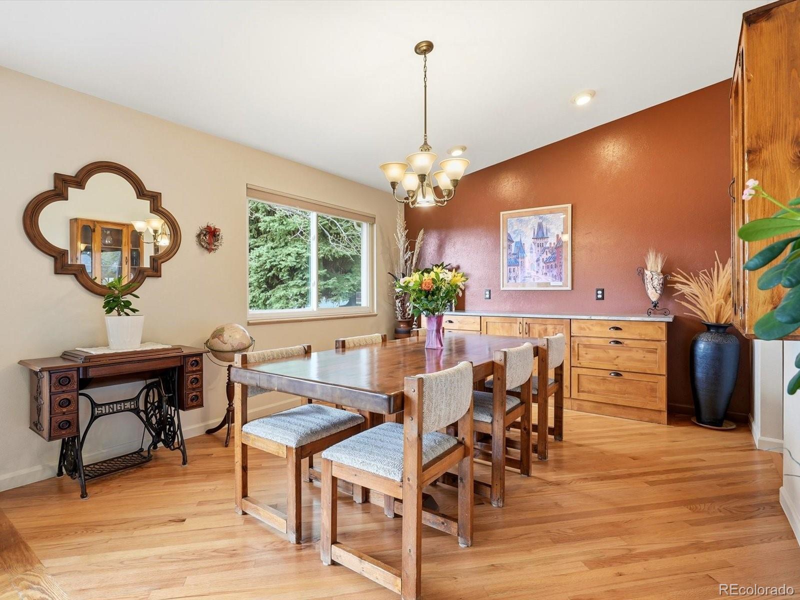 2372 S Holland Street Lakewood CO 80227
