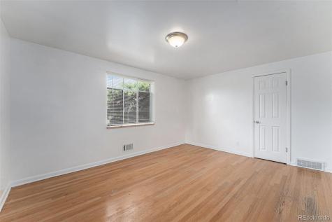 588 Empire Street Aurora CO 80010