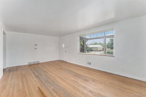 588 Empire Street Aurora CO 80010