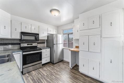 588 Empire Street Aurora CO 80010