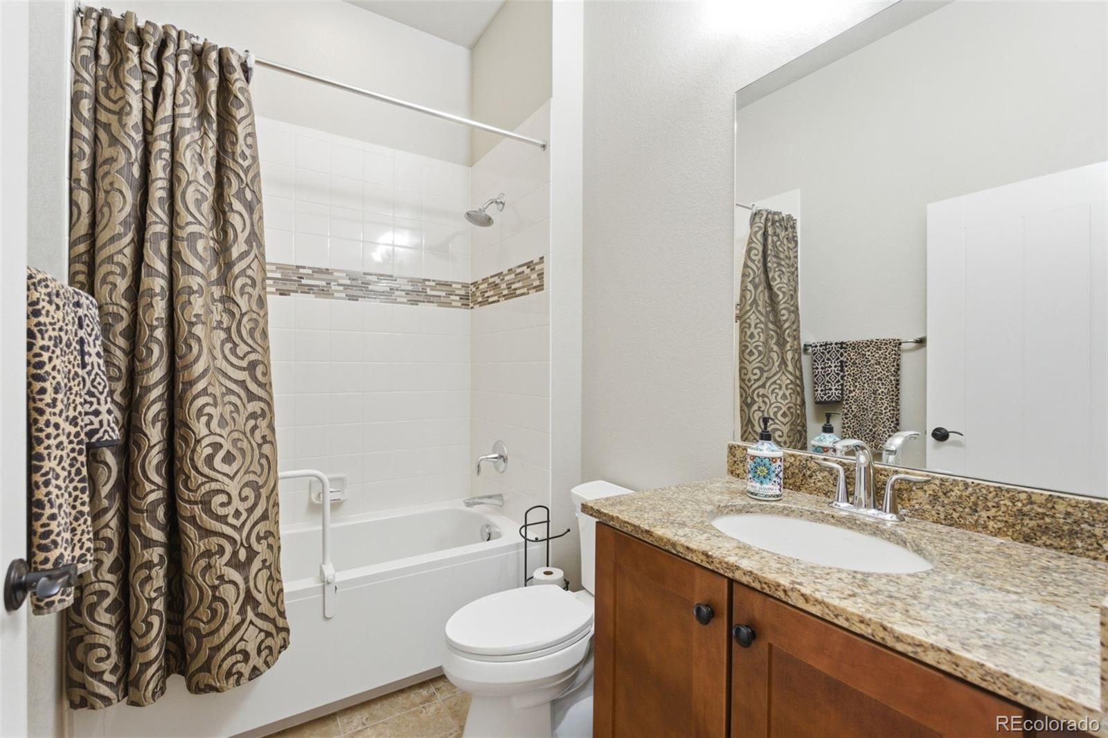 8262 E 55th Place Denver CO 80238