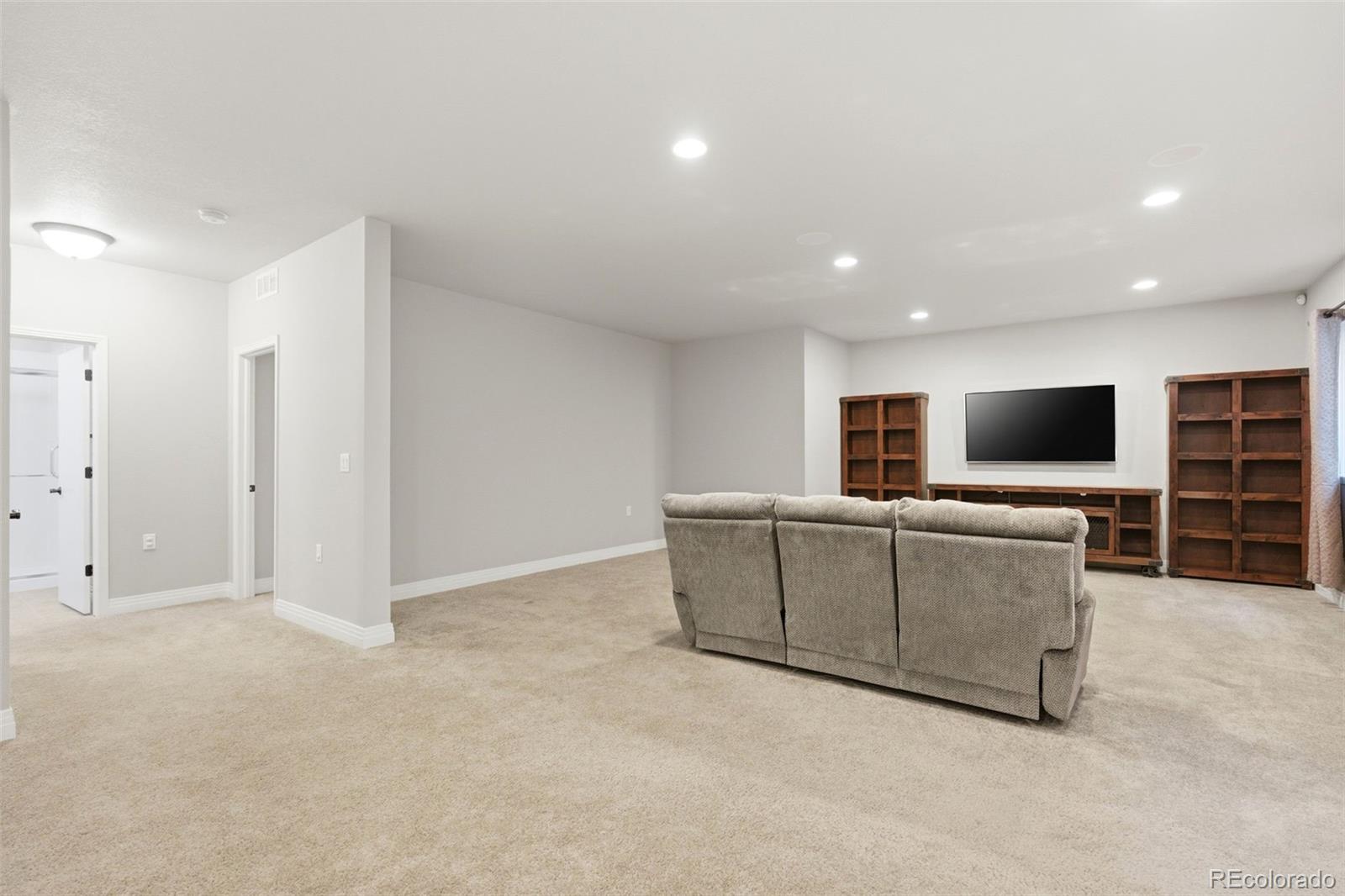 8262 E 55th Place Denver CO 80238