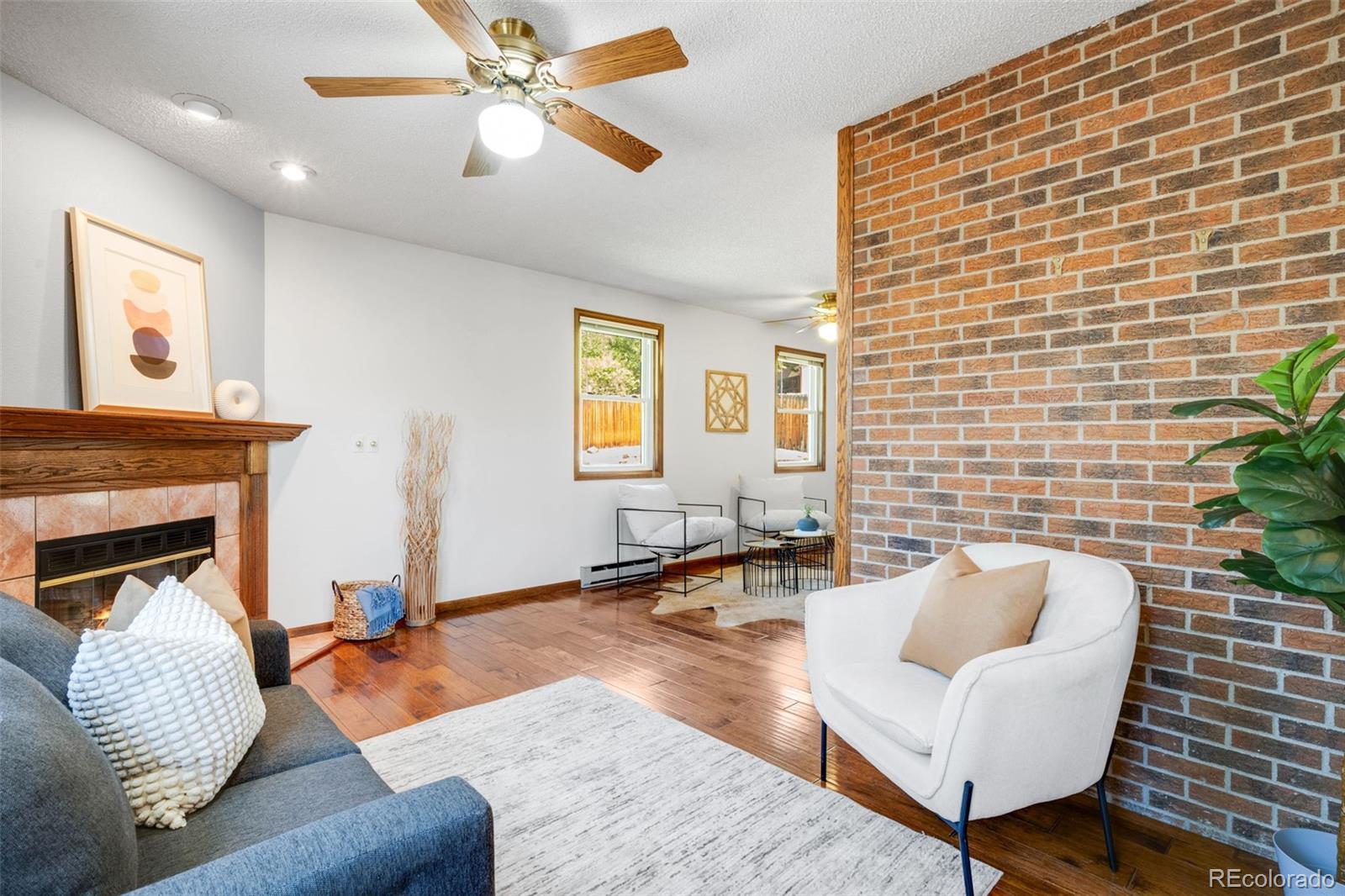 4641 S Perry Way Denver CO 80236