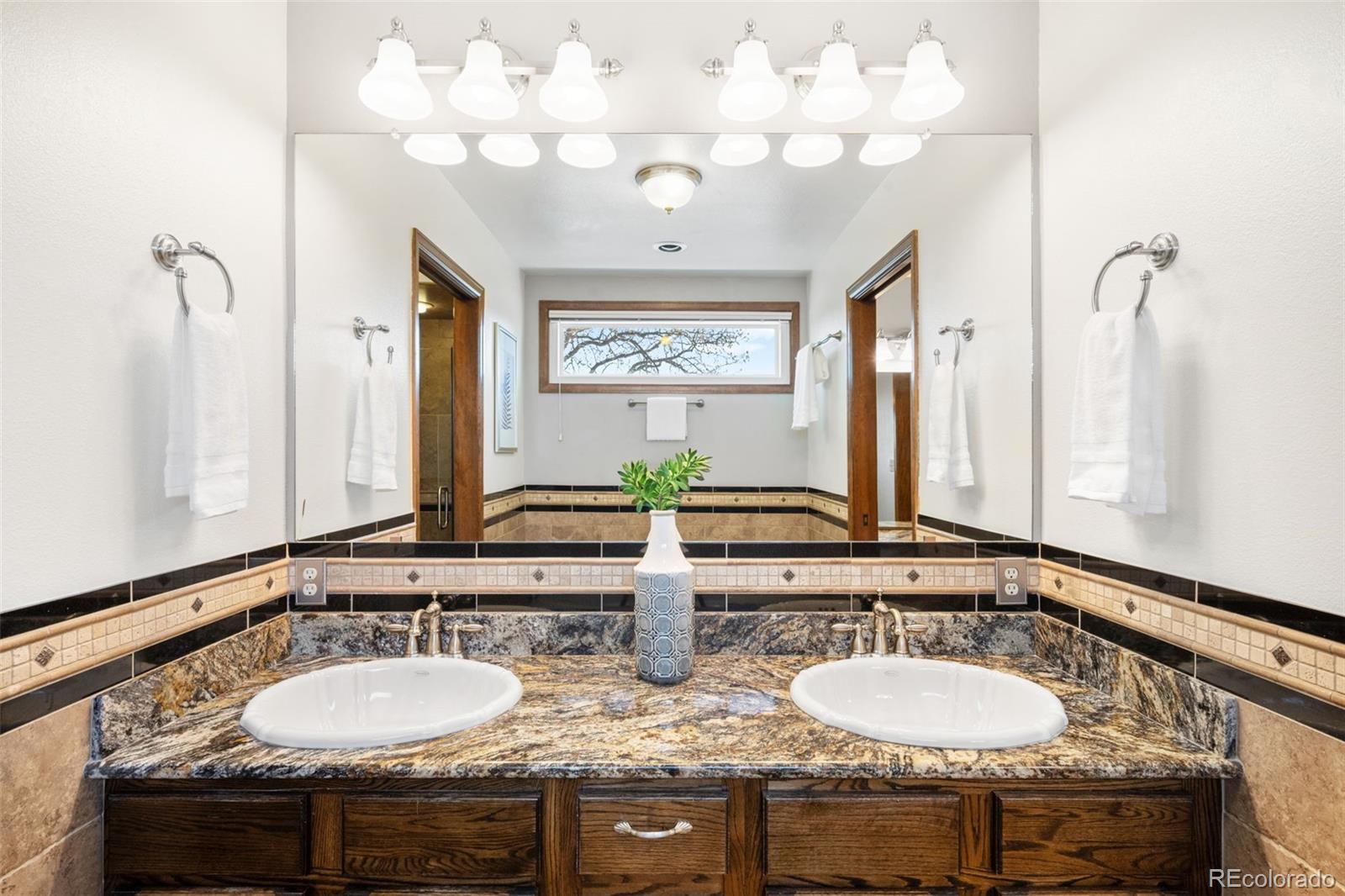 4641 S Perry Way Denver CO 80236