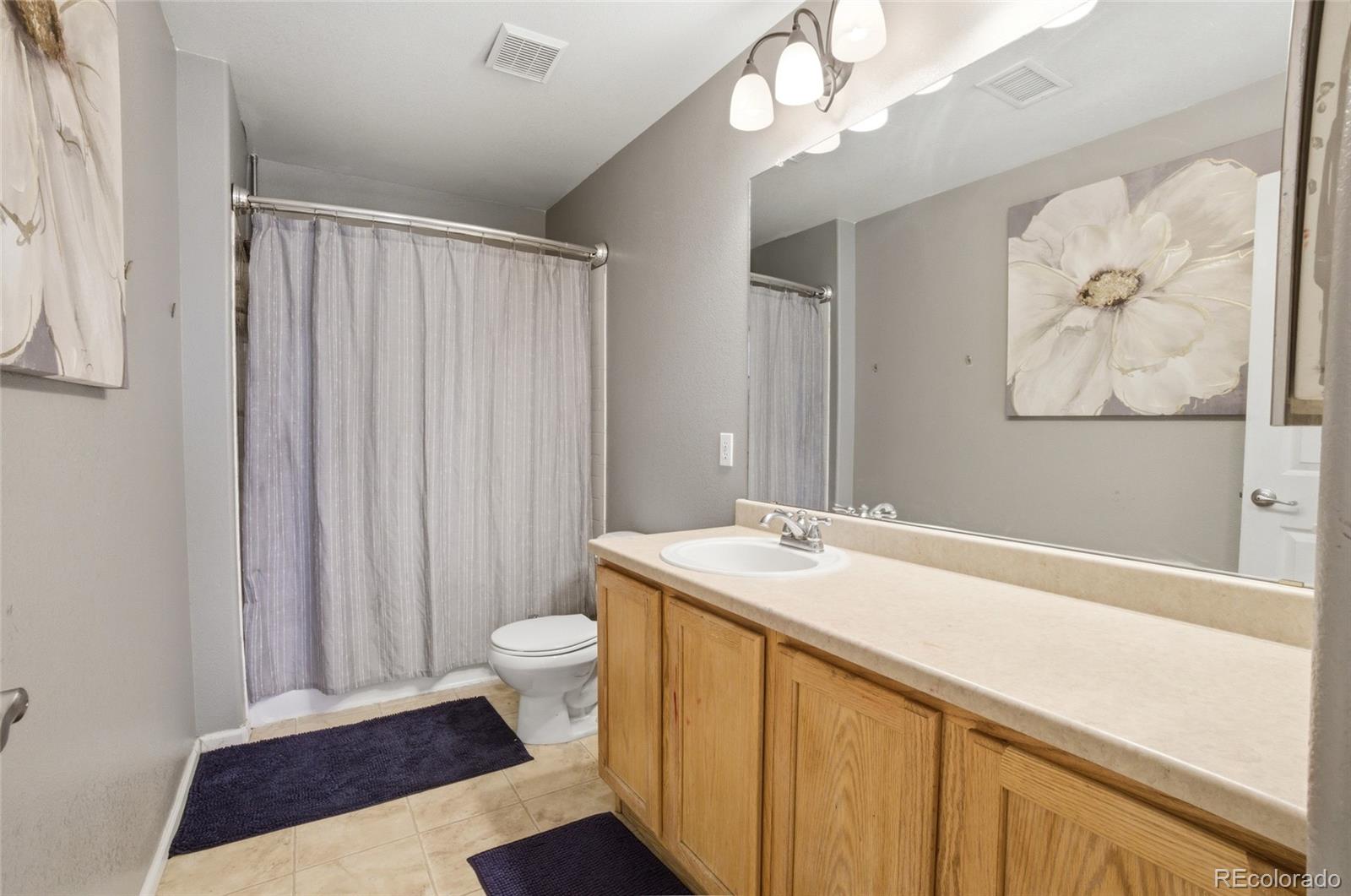 5573 Jasper Street Denver CO 80239