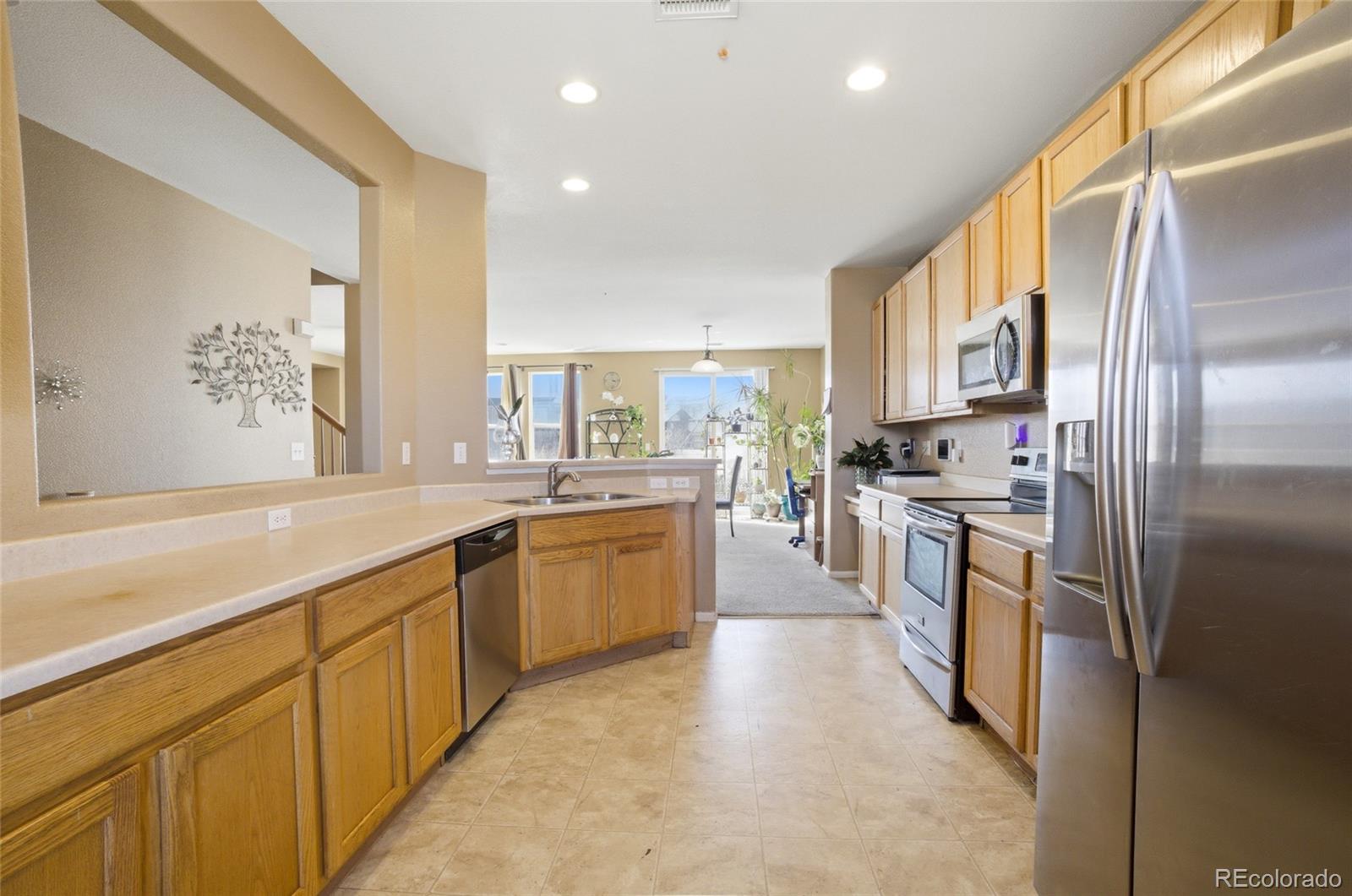 5573 Jasper Street Denver CO 80239