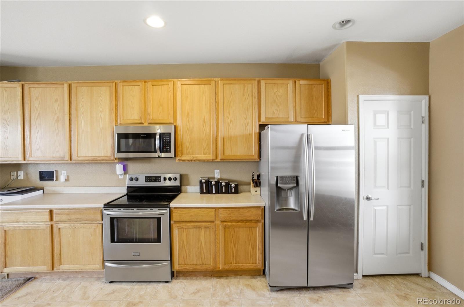 5573 Jasper Street Denver CO 80239