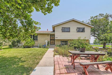 606 Elkhart Street Aurora CO 80011