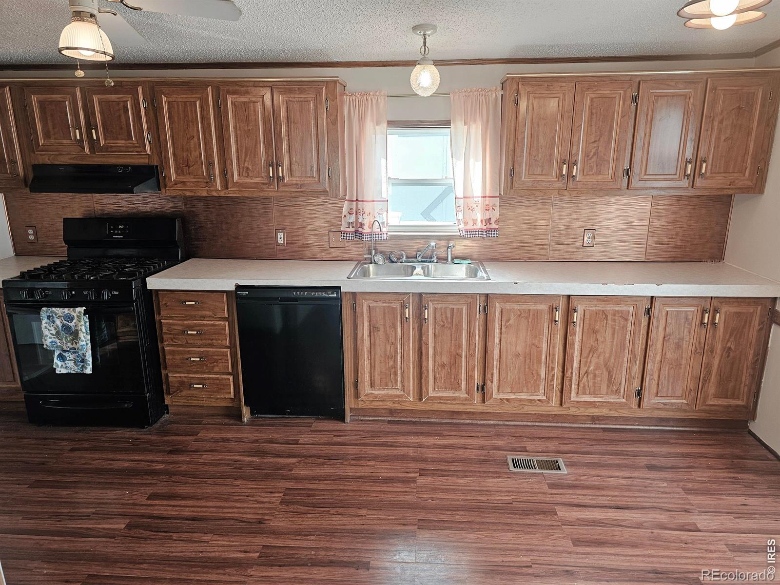 1912 Fillmore Street Sterling CO 80751