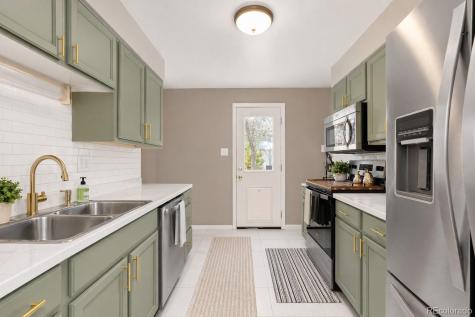 6993 W Hinsdale Drive Littleton CO 80128